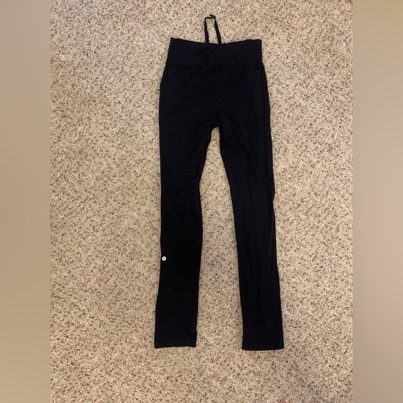 Lululemon Straight Leg Legging with Tie Waist - Picture 2 of 6
